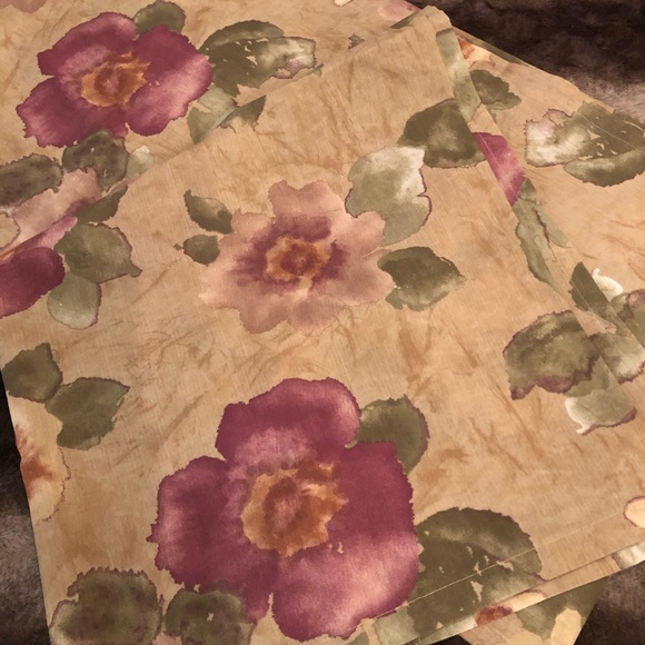 Other - Floral shower curtain